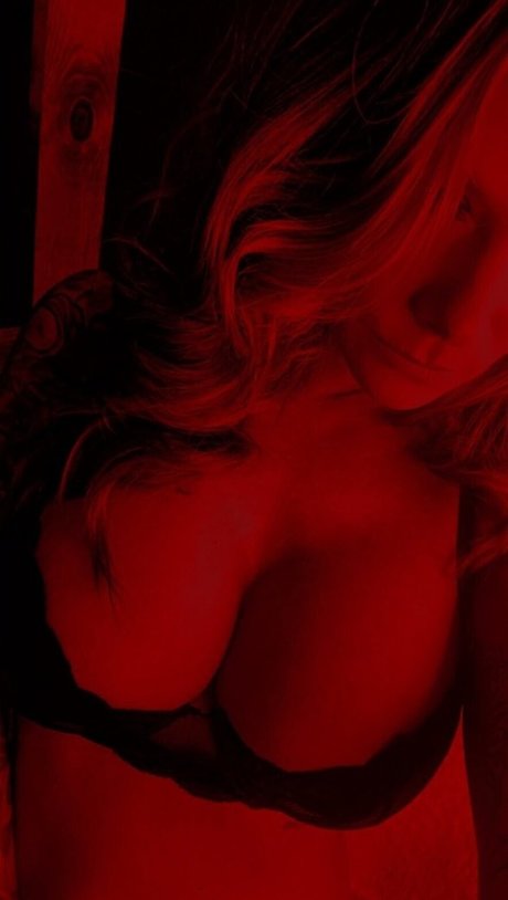 chroniclesofatiredassmom Nacktbilder von OnlyFans