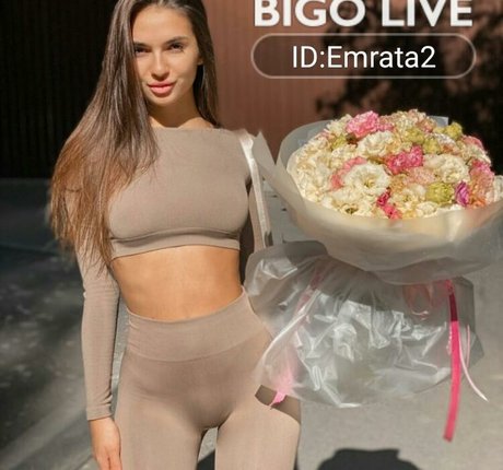 emilyemrata2 OnlyFans Dirtyship geleakt