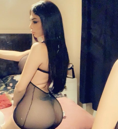 TS Nour Nackt auf OnlyFans