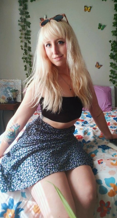 Moon IRL Nacktpornos auf OnlyFans