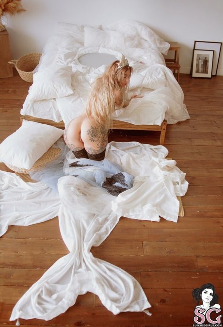 Elisarose OnlyFans Model Bilder