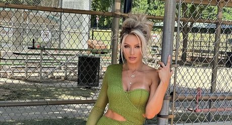 Holly Stocks Nacktbilder von OnlyFans