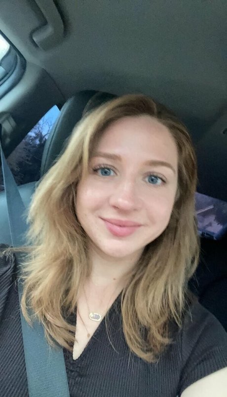 Robynator23 OnlyFans XXX