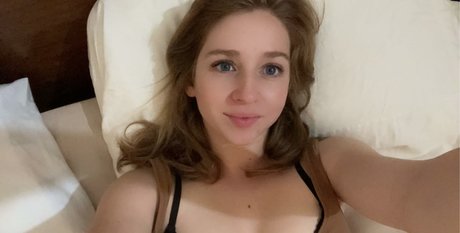 Robynator23 OnlyFans Star