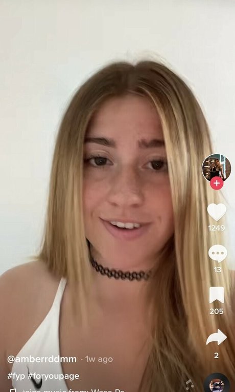 Amberrddmm OnlyFans Model Bilder