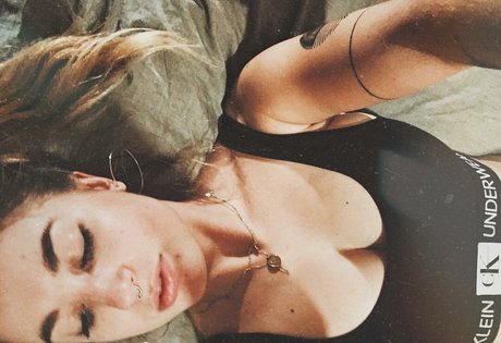 Sophieandjune Leaks von OnlyFans