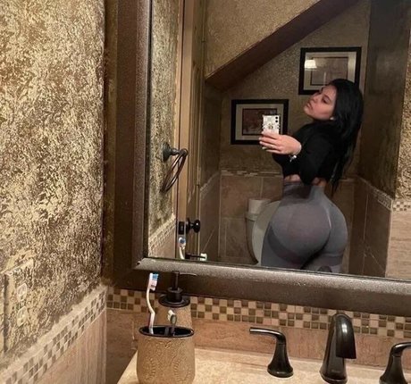 Nattbabe Füße OnlyFans