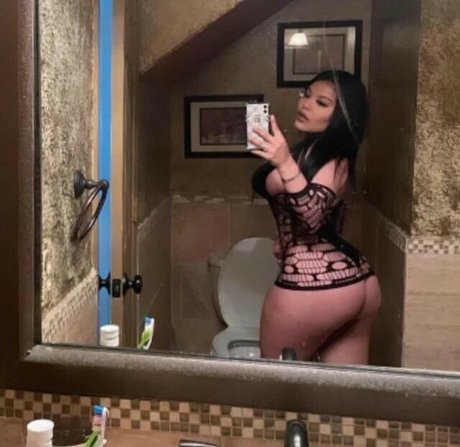 Nattbabe Nacktpornos auf OnlyFans