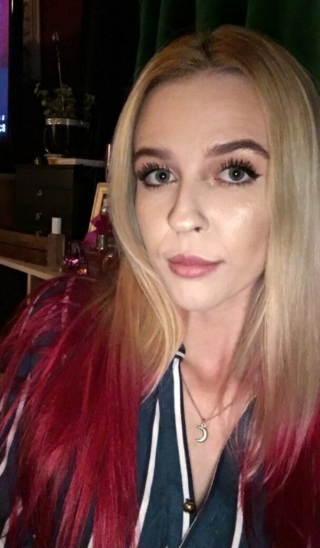 courtneymarsh__ OnlyFans Bilder