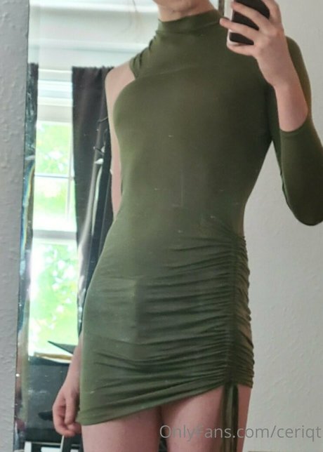 ceriqt OnlyFans Model Fotos