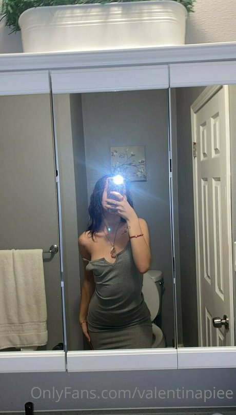 Valentinapiee OnlyFans Pornografie