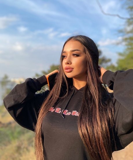 Sophia Adamova Bilder OnlyFans