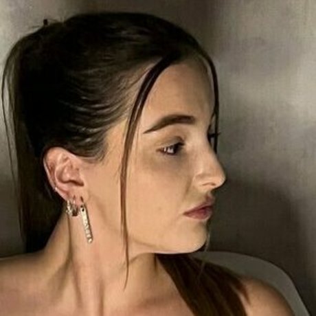 Blair strips OnlyFans Nackt Leaks