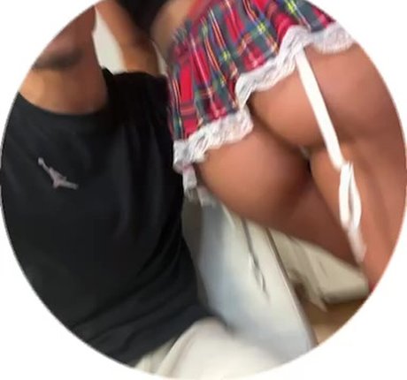 Capi Leak von OnlyFans Pornografie