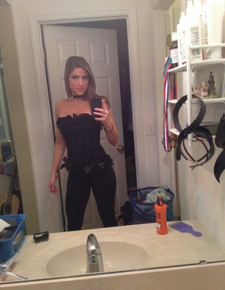 Lauren Bedford Russell OnlyFans Gratis-Inhalte