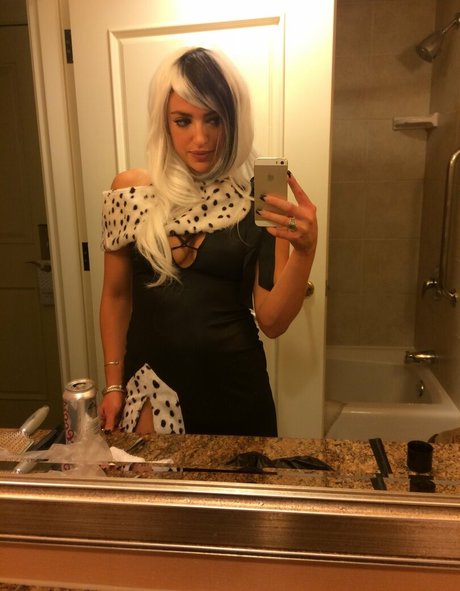 Lauren Bedford Russell Nacktbilder von OnlyFans