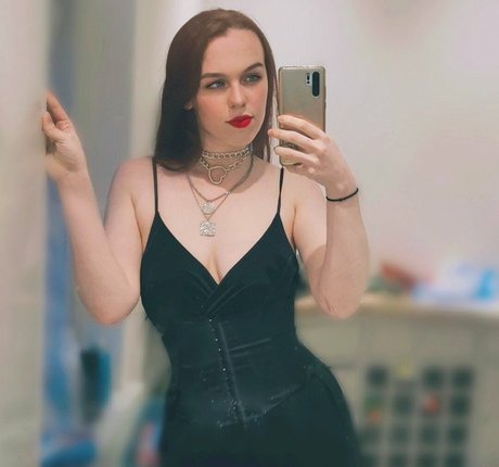 Sophie The Scientist OnlyFans Inhalte