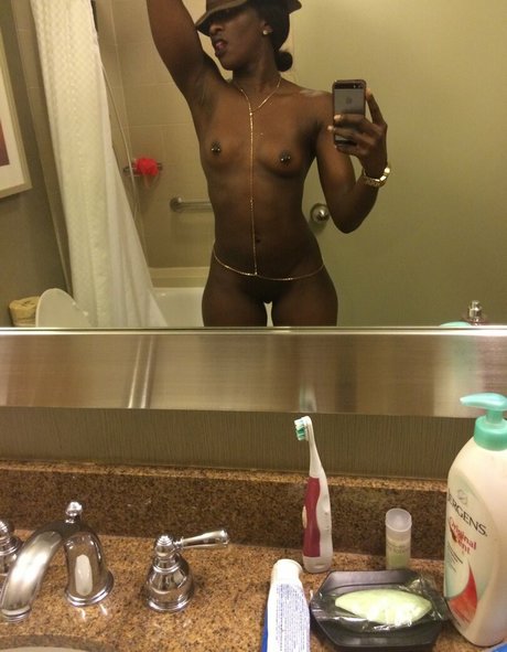 swingerfrau onlyfans schöner Porno Selfie