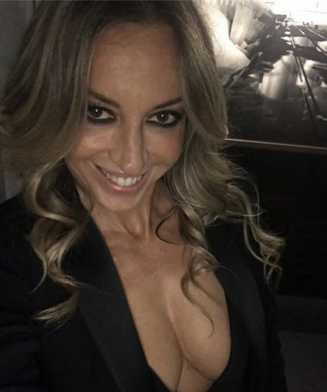 Elenamici Leaks von Nacktbildern auf OnlyFans