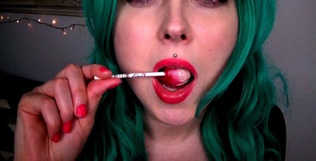 TheOneLilium ASMR Nacktbilder von OnlyFans geleakt