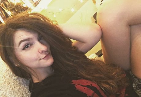 Lumenti Nacktbilder von OnlyFans geleakt