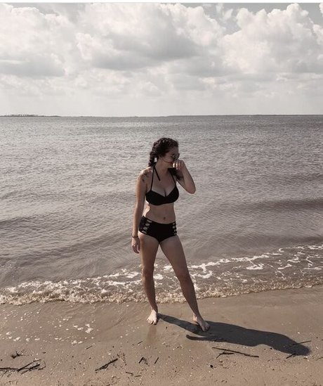 Noah Ivy Nacktpornos auf OnlyFans