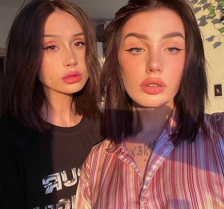 Julia Molligan Neue geleakte OnlyFans-Inhalte