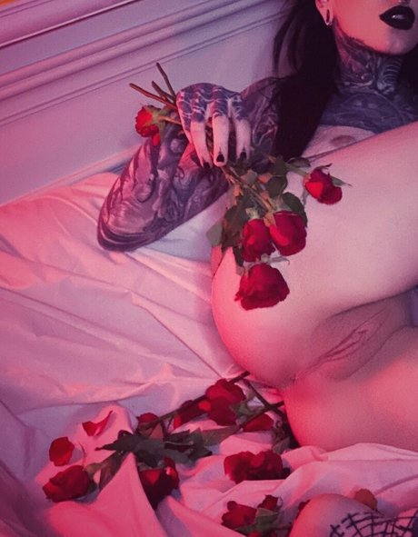 Erotic Funeral OnlyFans Leak Pornografie