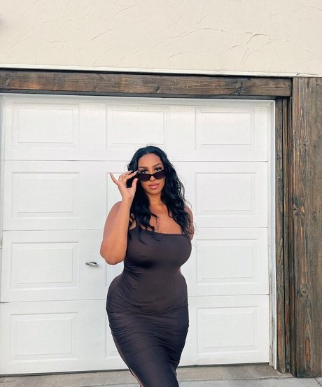 iLLi y OnlyFans Star