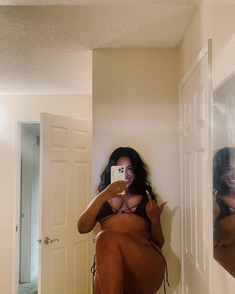 iLLi y Leaked OnlyFans Content