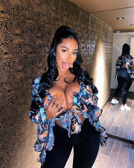 iLLi y OnlyFans-Pornos