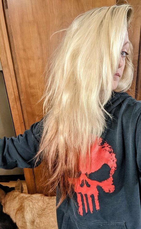 theradicalfox OnlyFans explizite Inhalte