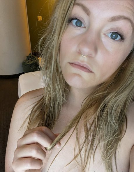 theradicalfox Leaks von OnlyFans