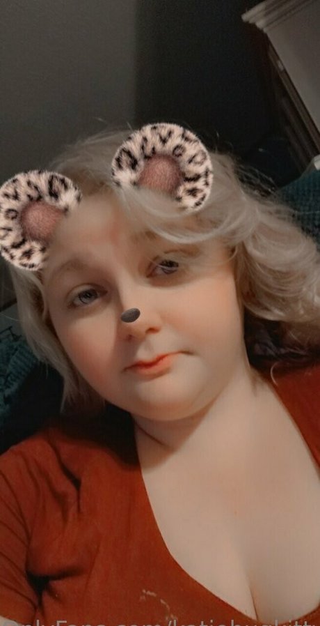 vollbusige brünette onlyfans sexy nackt 4K