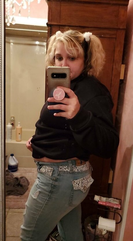 katiebugkitty122 OnlyFans Leak