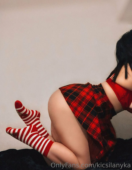 kicsilanyka OnlyFans Inhalte