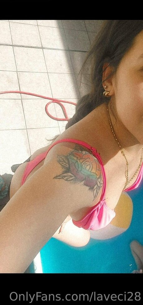 laveci28 OnlyFans Bilder