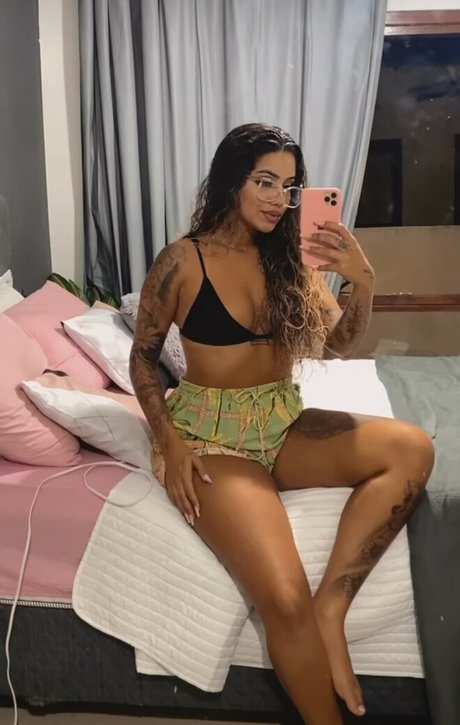 blonde stripperinnen onlyfans schön nackt Selfie