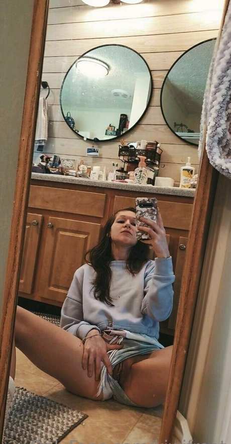 Kiwifroot Nacktbilder von OnlyFans geleakt