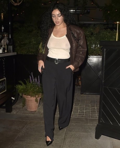 Charli XCX Sextape OnlyFans Nacktbilder