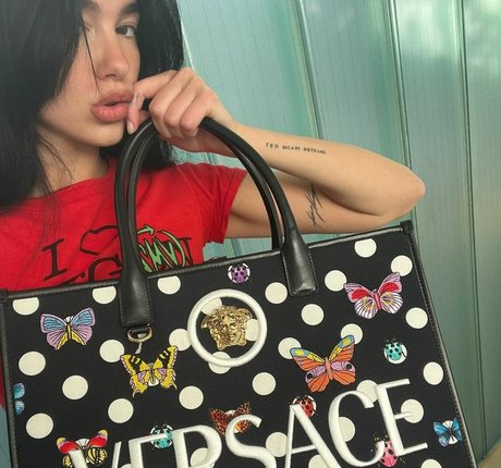 Dua Lipa Model OnlyFans Foto