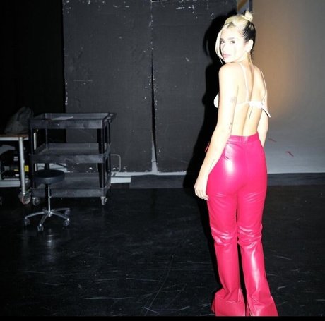 Dua Lipa OnlyFans-Seite