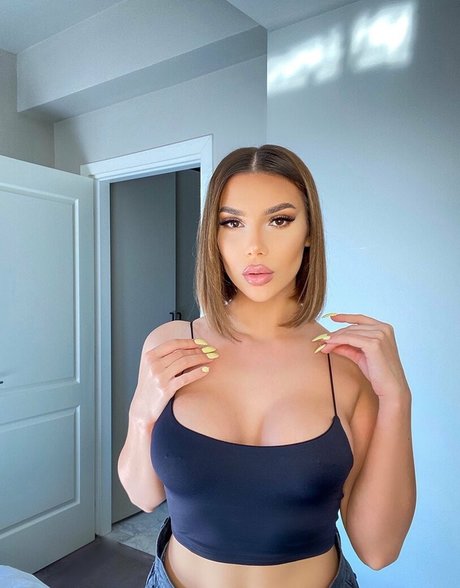 dianaonisor7 OnlyFans Archiv