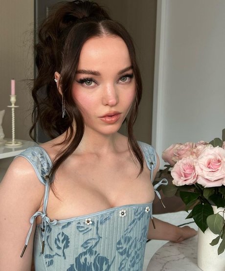 Dove Cameron Profilbild