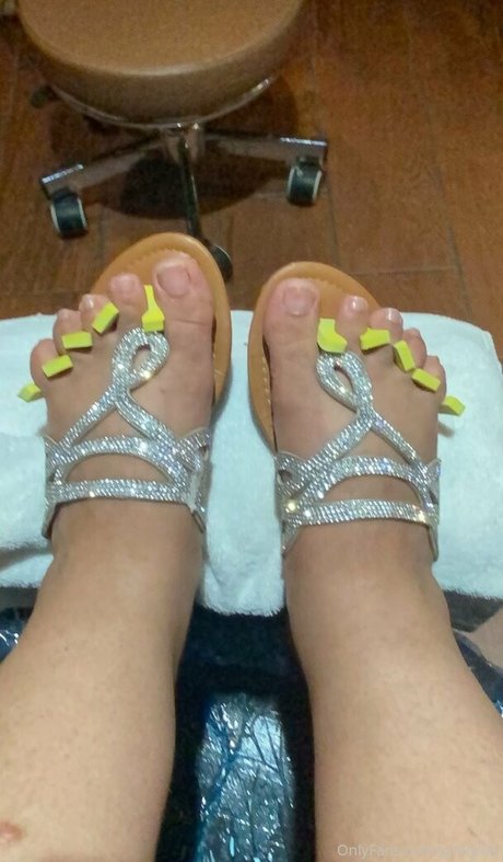 PinkyXXX Oben ohne OnlyFans