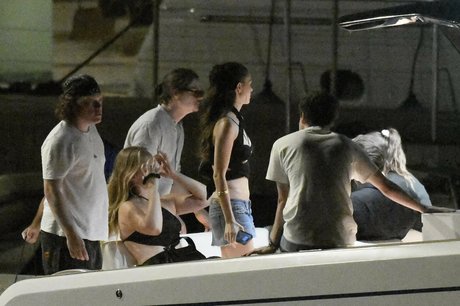 große titten zwerg onlyfans heiß Porträt