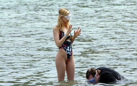 Nicola Peltz Nacktbilder von OnlyFans geleakt