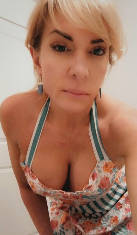 schwarze milf-onlyfans nackt Fotos