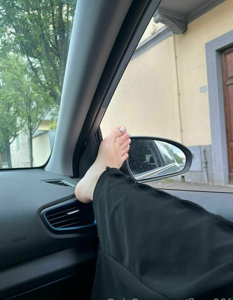 flora99f Nacktbilder-Leaks von OnlyFans