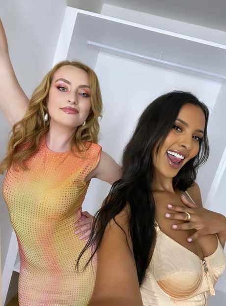 Amelia Dimoldenberg NurlyFans-Brüste